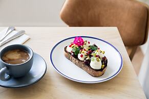 Kimpton Rowan Palm Springs Hotel by IHG