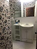 1896 House Country Inn & Motels