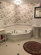 1896 House Country Inn & Motels