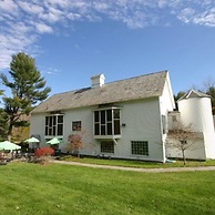 1896 House Country Inn & Motels