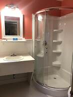 1896 House Country Inn & Motels