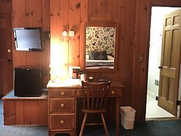 1896 House Country Inn & Motels