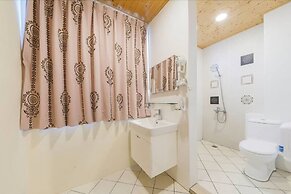 Locking Taitung B&B
