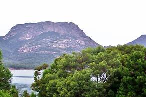 Coles Bay Waterfronter 2