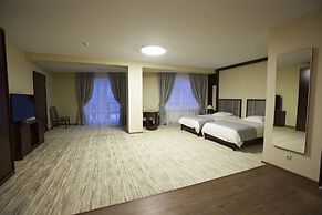 Russian seasons Park-hotel Peresvet