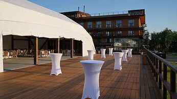 Russian seasons Park-hotel Peresvet