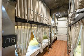 Siam Plug In Hostel