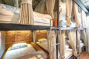 Siam Plug In Hostel