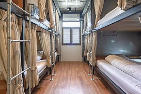 Siam Plug In Hostel
