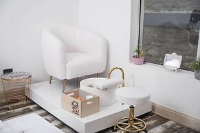 TshiBerry Bed & Breakfast