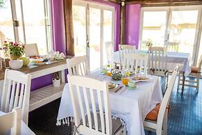 TshiBerry Bed & Breakfast