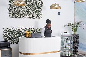 TshiBerry Bed & Breakfast