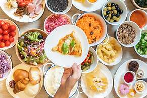 Hotel AQUA CITTA Naha