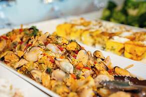 Hotel AQUA CITTA Naha