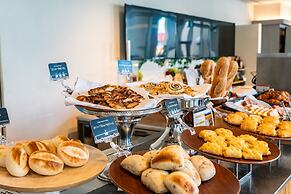 Hotel AQUA CITTA Naha