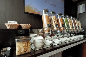 Hotel AQUA CITTA Naha