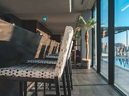 Hotel AQUA CITTA Naha