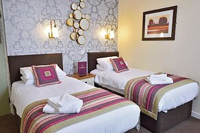 The Royal Victoria & Bull Hotel