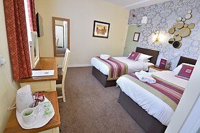 The Royal Victoria & Bull Hotel