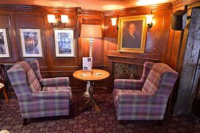 The Royal Victoria & Bull Hotel