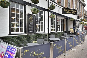 The Royal Victoria & Bull Hotel