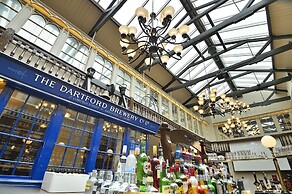The Royal Victoria & Bull Hotel
