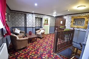 The Royal Victoria & Bull Hotel