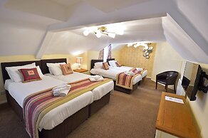 The Royal Victoria & Bull Hotel