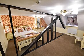 The Royal Victoria & Bull Hotel