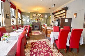 The Royal Victoria & Bull Hotel