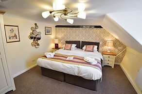 The Royal Victoria & Bull Hotel