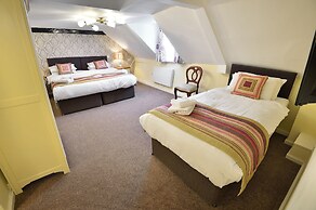The Royal Victoria & Bull Hotel