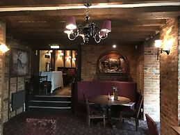 The Royal Victoria & Bull Hotel