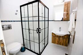 Lagoon Boutique Hotel