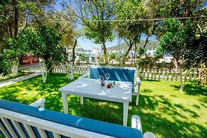 Lagoon Boutique Hotel