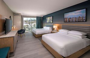 Inn at the Pier Pismo Beach, Curio Collection by Hilton