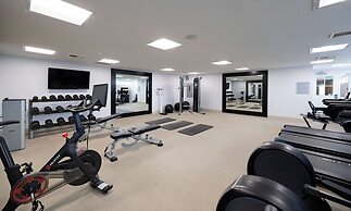 Inn at the Pier Pismo Beach, Curio Collection by Hilton