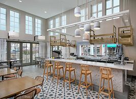 Inn at the Pier Pismo Beach, Curio Collection by Hilton