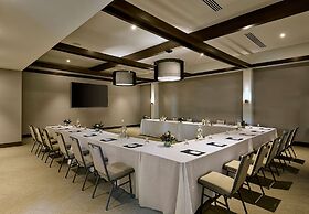 Inn at the Pier Pismo Beach, Curio Collection by Hilton