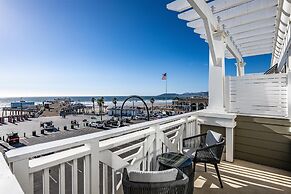 Inn at the Pier Pismo Beach, Curio Collection by Hilton