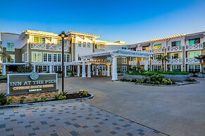 Inn at the Pier Pismo Beach, Curio Collection by Hilton