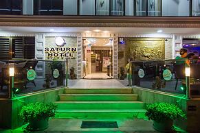 Saturn Hotel