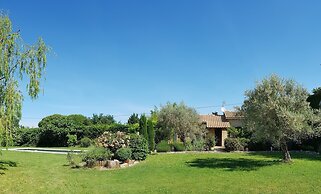 Domaine de Rhodes - Locations de Vacances / Vacation Rentals