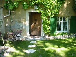 Domaine de Rhodes - Locations de Vacances / Vacation Rentals