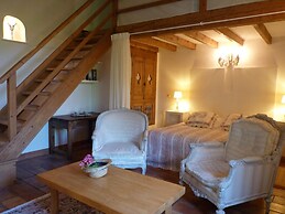 Domaine de Rhodes - Locations de Vacances / Vacation Rentals