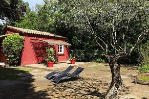Domaine de Rhodes - Locations de Vacances / Vacation Rentals