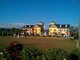 Bohemian Holiday Inn