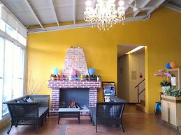 Bohemian Holiday Inn