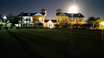 Bohemian Holiday Inn