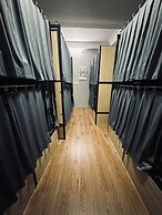 Alleyway Hostel - Adults Only